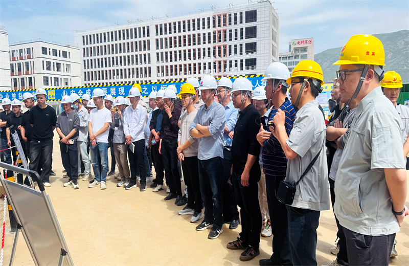 2025年4月17日，由莆田市涵江区住房和城乡建设局主办、7790必发集团三建承办的钢筋安装工程质量防控现场交流会在联东U谷·涵江海峡智造产业谷一期成功召开。